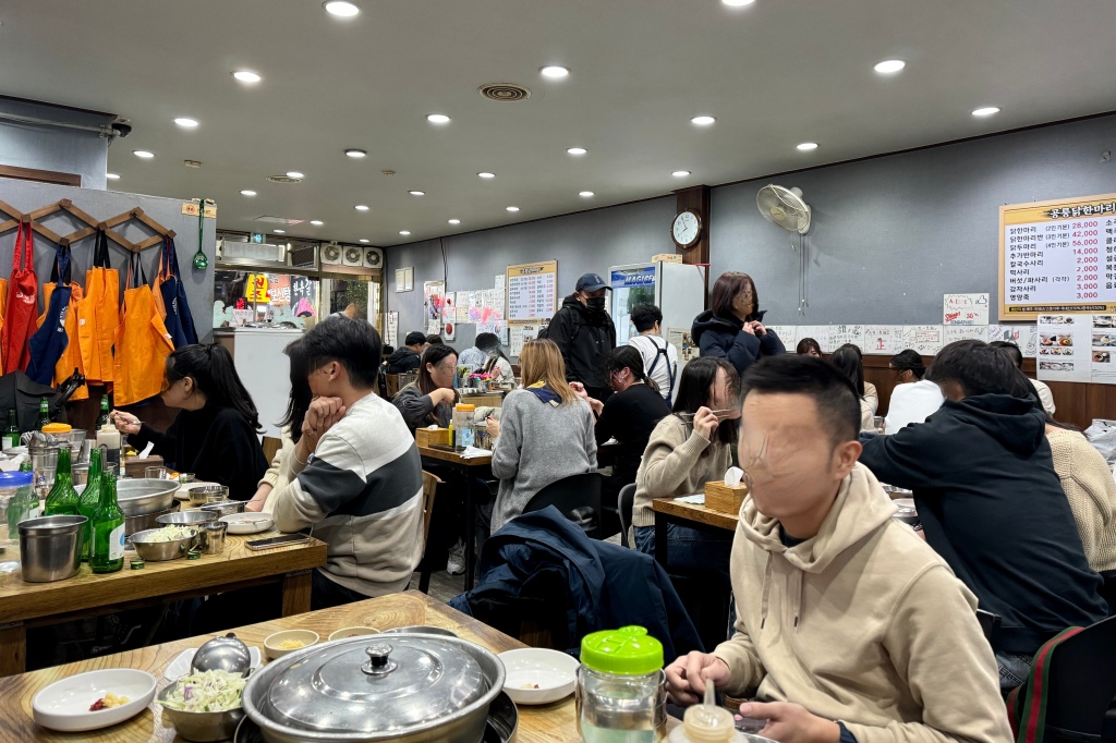 韓國首爾美食 :: 孔陵一隻雞 東大門分店 中文菜單價格 陳