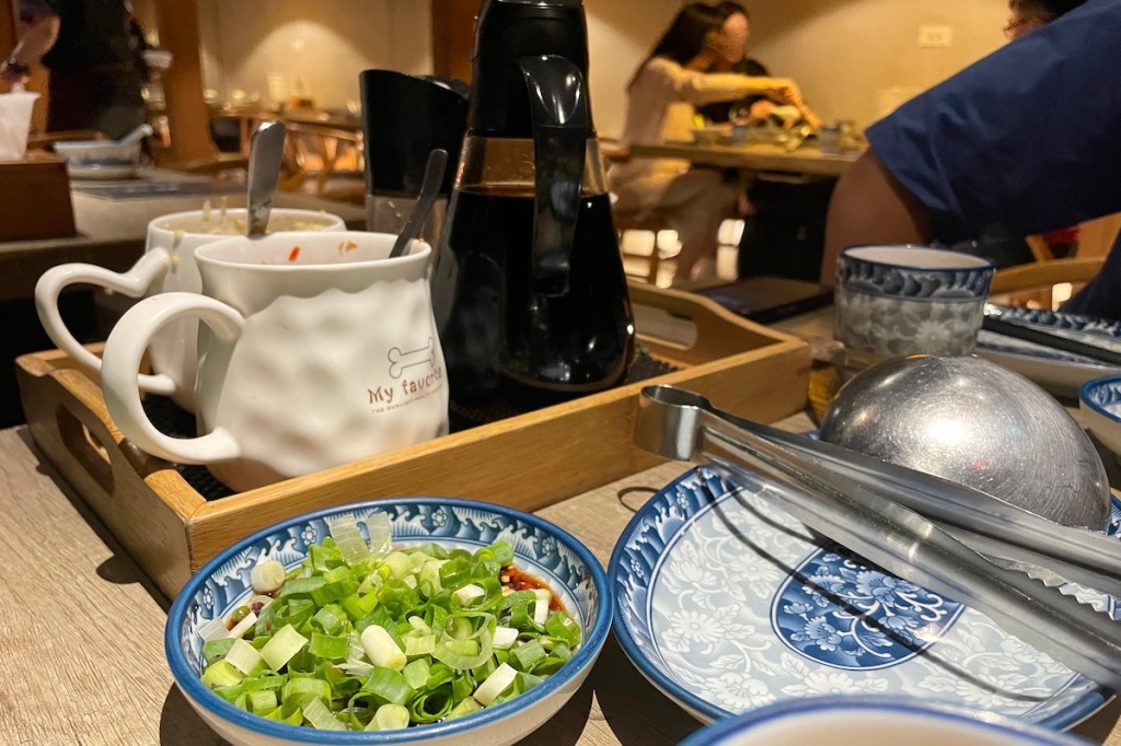 台北中山美食 :: 澳門骨堡火鍋餐廳 吃過一次就念念不忘！沙